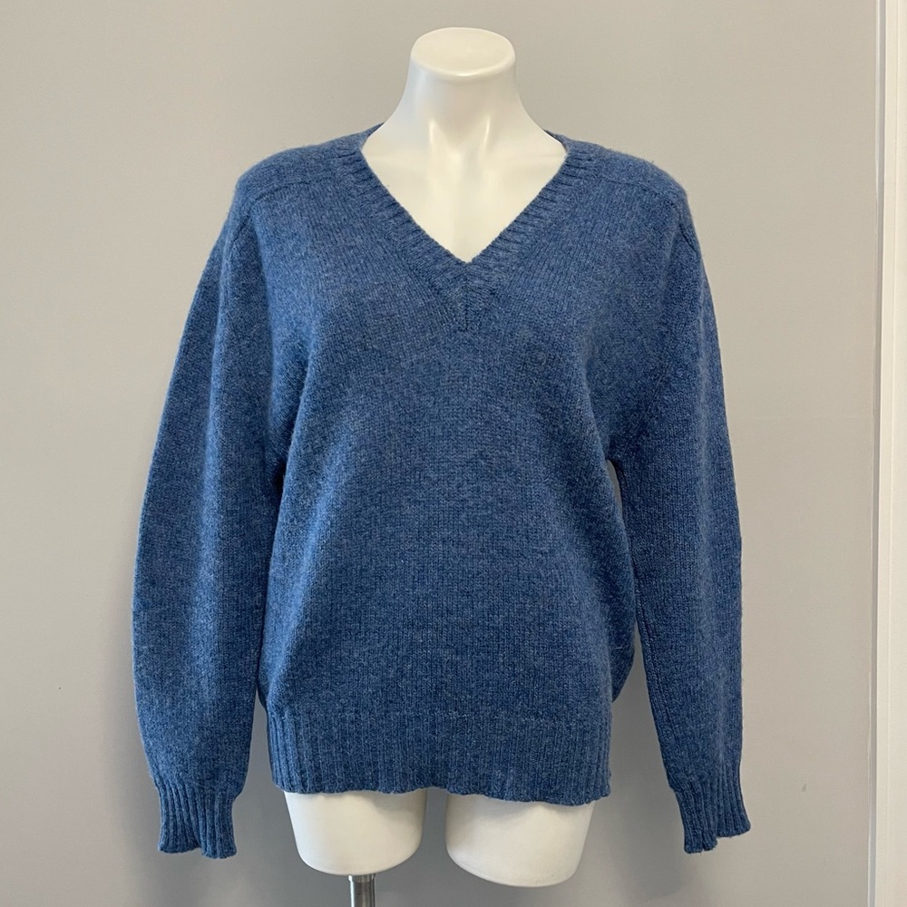 Vintage Shetland Pure New Wool V-Neck Sweater Blue Made In Scotland Classic 40 L - Picture 8 of 16